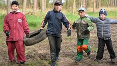 Do úklidů se zapojují i děti, loni bych byla úctyhodná polovina z celého počtu... Do úklidů se zapojují i děti, loni bych byla úctyhodná polovina z celého počtu...