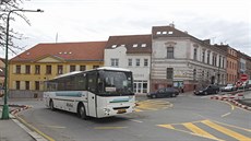 Provizorní kruhový objezd v Třebíči, který dělá hlavně řidičům autobusů... Provizorní kruhový objezd v Třebíči, který dělá hlavně řidičům autobusů...