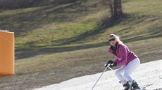Na Stupavě se ještě o víkendu lyžovalo. Na Stupavě se ještě o víkendu lyžovalo.