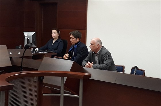Zdenk Bursa (vpravo) u soudu. (17. dubna 2018)