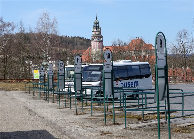 Zaíná oprava zastaralého autobusového nádraí v eském Krumlov.