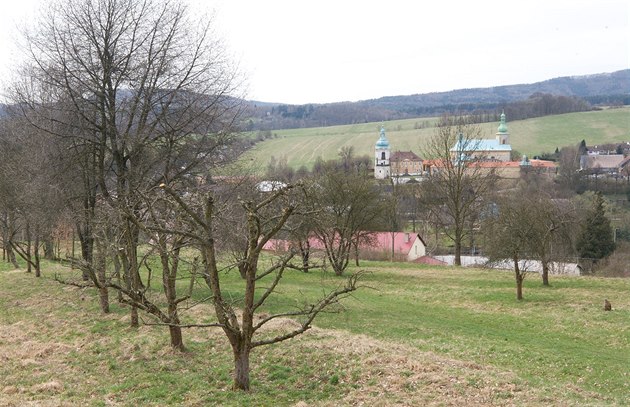 Zempisné jméno Police znamenalo rovinaté místo.