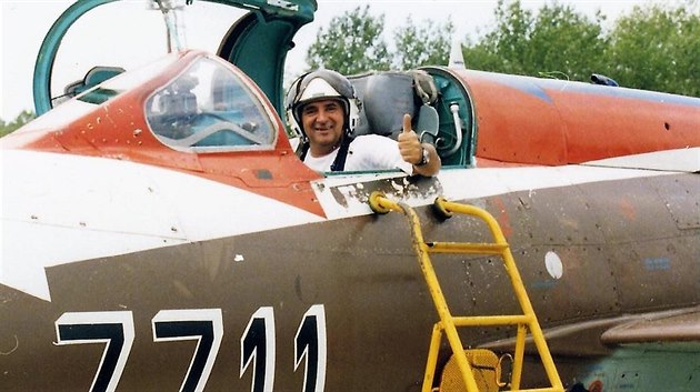Oldřich Pelčák v MiGu-21 v době, kdy létal jako zkušební pilot v Leteckém... Oldřich Pelčák v MiGu-21 v době, kdy létal jako zkušební pilot v Leteckém...