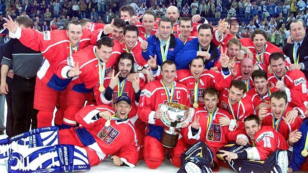 Češi se radují ze zisku zlatých medailí na hokejovém šampionátu v Hannoveru.... Češi se radují ze zisku zlatých medailí na hokejovém šampionátu v Hannoveru....