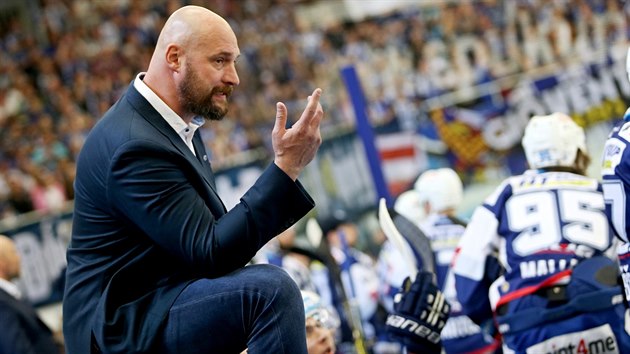 Brněnský trenér Libor Zábranský během čtvrtého finále hokejové extraligy. Brněnský trenér Libor Zábranský během čtvrtého finále hokejové extraligy.