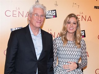 Richard Gere a Alejandra Silva (Madrid, 11. prosince 2017)