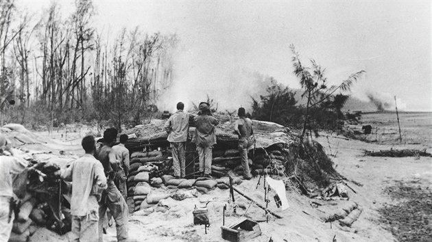 Amerit vojci na ostrov Bougainville (duben 1944)