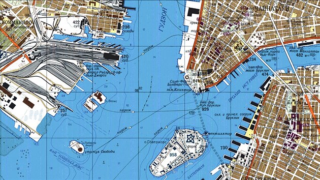 Sovti byli peliv: takhle detailn zmapovali New York (vpravo) a pstavn terminl v Jersey.