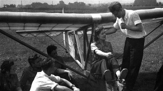 Fotografie z historie letit v Dolnm Beneov na Hlunsku