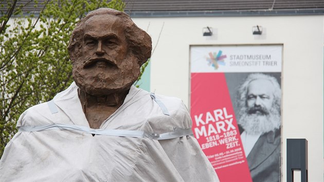 Socha Karla Marxe v nmeckm Trevru (13. 4. 2018)