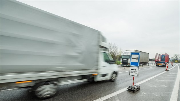 Dopravn omezen u libic na hlavnm tahu z Jina smrem na Hradec Krlov a Novou Paku (16.4.2018).