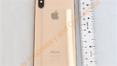iPhone X ve zlaté verzi iPhone X ve zlaté verzi