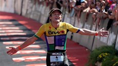 Triatlonista Tim Don během jednoho ze závodu Ironman. Triatlonista Tim Don během jednoho ze závodu Ironman.