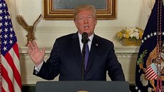 Donald Trump oznamuje začátek války Donald Trump oznamuje začátek války