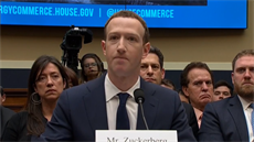 Mark Zuckerberg vypovídá před sněmovním výborem (11. dubna) Mark Zuckerberg vypovídá před sněmovním výborem (11. dubna)