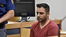Antonín Stojka stanul před zlínským soudem kvůli vraždě družky. K činu se... Antonín Stojka stanul před zlínským soudem kvůli vraždě družky. K činu se...