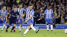 Pascal Gross z Brightonu proměňuje penaltu v zápase s Tottenhamem. Pascal Gross z Brightonu proměňuje penaltu v zápase s Tottenhamem.