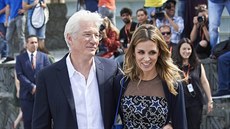 Richard Gere a Alejandra Silva (San Sebastian, 24. záí 2016)