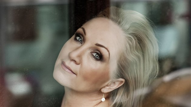 Zpěvačka Bára Basiková Zpěvačka Bára Basiková