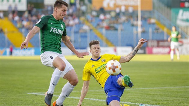 Jablonecký záložník Lukáš Masopust centruje v semifinále poháru přes... Jablonecký záložník Lukáš Masopust centruje v semifinále poháru přes...