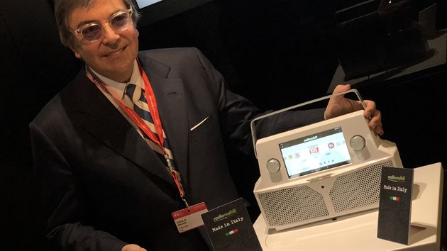 Pravděpodobně nejdražší rádio a Androidem na světě vyrobili Italové. Pravděpodobně nejdražší rádio a Androidem na světě vyrobili Italové.