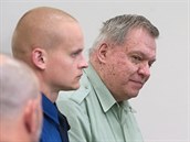 Jaroslav Barták u libereckého soudu (25. dubna 2018). Jaroslav Barták u libereckého soudu (25. dubna 2018).