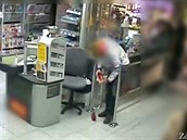 Policie chytila muže, který si nechal nalezenou peněženku Policie chytila muže, který si nechal nalezenou peněženku