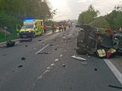Silnici I/22 uzavřela vážná dopravní nehoda, která se stala u odbočky na... Silnici I/22 uzavřela vážná dopravní nehoda, která se stala u odbočky na...