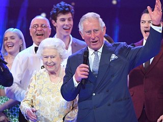 Diváci v sále londýnské koncertní haly Royal Albert Hall měli v sobotu večer...