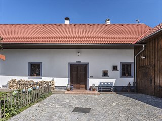 Rekonstrukce vrátila statku původní charakter zemědělského stavení 19. století.