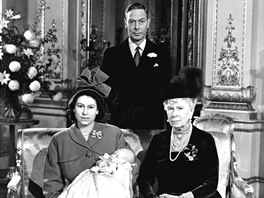 Albta II. jet coby princezna, princ Charles, královna Mary a král Jií VI....