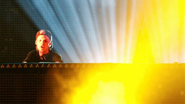 V Omnu zemel 20. dubna 2018 ve vku 28 let vdsk DJ Avicii, jeho obansk jmno je Tim Berling.
