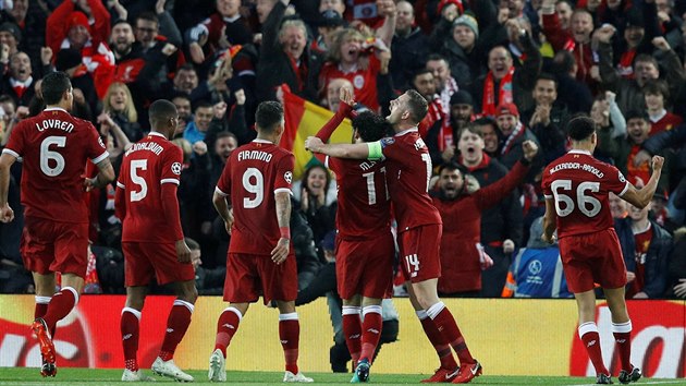 Liverpoolt fotbalist se raduj, Mohamed Salah v vodnm semifinle Ligy mistr proti AS m prv vstelil gl.