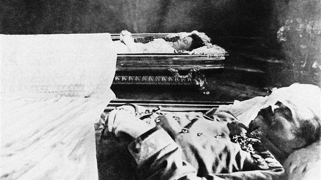Posmrtn snmek Frantika Ferdinanda a jeho manelky ofie Chotkov.