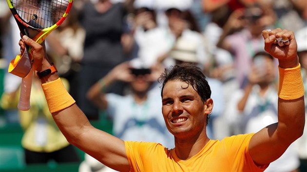 panlsk tenista Rafael Nadal se raduje ze tvrtfinlov vhry nad Dominicem Thiemem z Rakouska