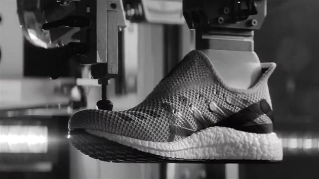 Adidas m tovrnu budoucnosti Speedfactory