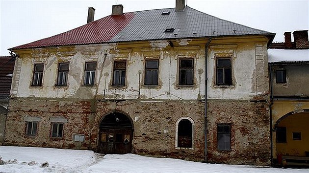 Po komunistickm pevratu v roce 1948 se stala usedlost i s pozemky soust eskoslovenskch sttnch statk v Domannku a byla na nm provedena ada necitlivch stavebnch prav. 