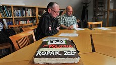 éf hnutí Dti Zem Miroslav Patrik drí dort pro poslance Jaroslava Foldynu, který v anket zvítzil v roce 2018.
