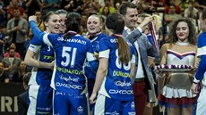 Vítkovické florbalistky přebírají zlaté medaile po vyhraném superfinále nad... Vítkovické florbalistky přebírají zlaté medaile po vyhraném superfinále nad...