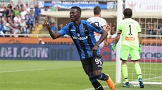 Musa Barrow (Atalanta) se raduje z gólu proti Janovu.