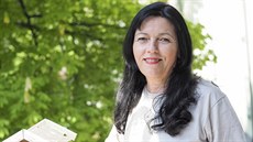 Yvetta Ellerová pomohla zachránit kostel svatého Václava i lipovou alej v... Yvetta Ellerová pomohla zachránit kostel svatého Václava i lipovou alej v...
