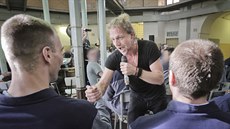 Tomáš Klus s kapelou odehráli koncert ve věznici Plzeň-Bory. (23. dubna 2018) Tomáš Klus s kapelou odehráli koncert ve věznici Plzeň-Bory. (23. dubna 2018)