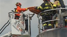 V betonárce v Kněževsi zemřel dělník, spadl do sila s cementem V betonárce v Kněževsi zemřel dělník, spadl do sila s cementem