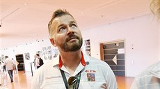 Martin Paštika střeží členky českého fedcupového týmu. Martin Paštika střeží členky českého fedcupového týmu.