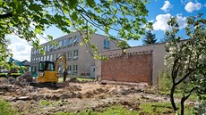 Opravy Základní umělecké školy Střezina v Hradci Králové (27.4.2017). Opravy Základní umělecké školy Střezina v Hradci Králové (27.4.2017).