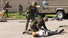 Cvičení aktivní zálohy Armády České republiky v areálu České zbrojovky v... Cvičení aktivní zálohy Armády České republiky v areálu České zbrojovky v...