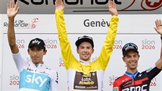 Tři nejlepší ze závodu Kolem Romandie. Zleva druhý Egan Arley Bernal Gomezm... Tři nejlepší ze závodu Kolem Romandie. Zleva druhý Egan Arley Bernal Gomezm...