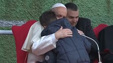 Chlapec se zeptal papže, jestli je jeho táta v nebi, i když byl ateista Chlapec se zeptal papže, jestli je jeho táta v nebi, i když byl ateista