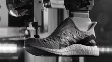 Adidas má továrnu budoucnosti Speedfactory