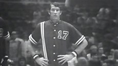 John Havlicek před zápasem Boston Celtics John Havlicek před zápasem Boston Celtics